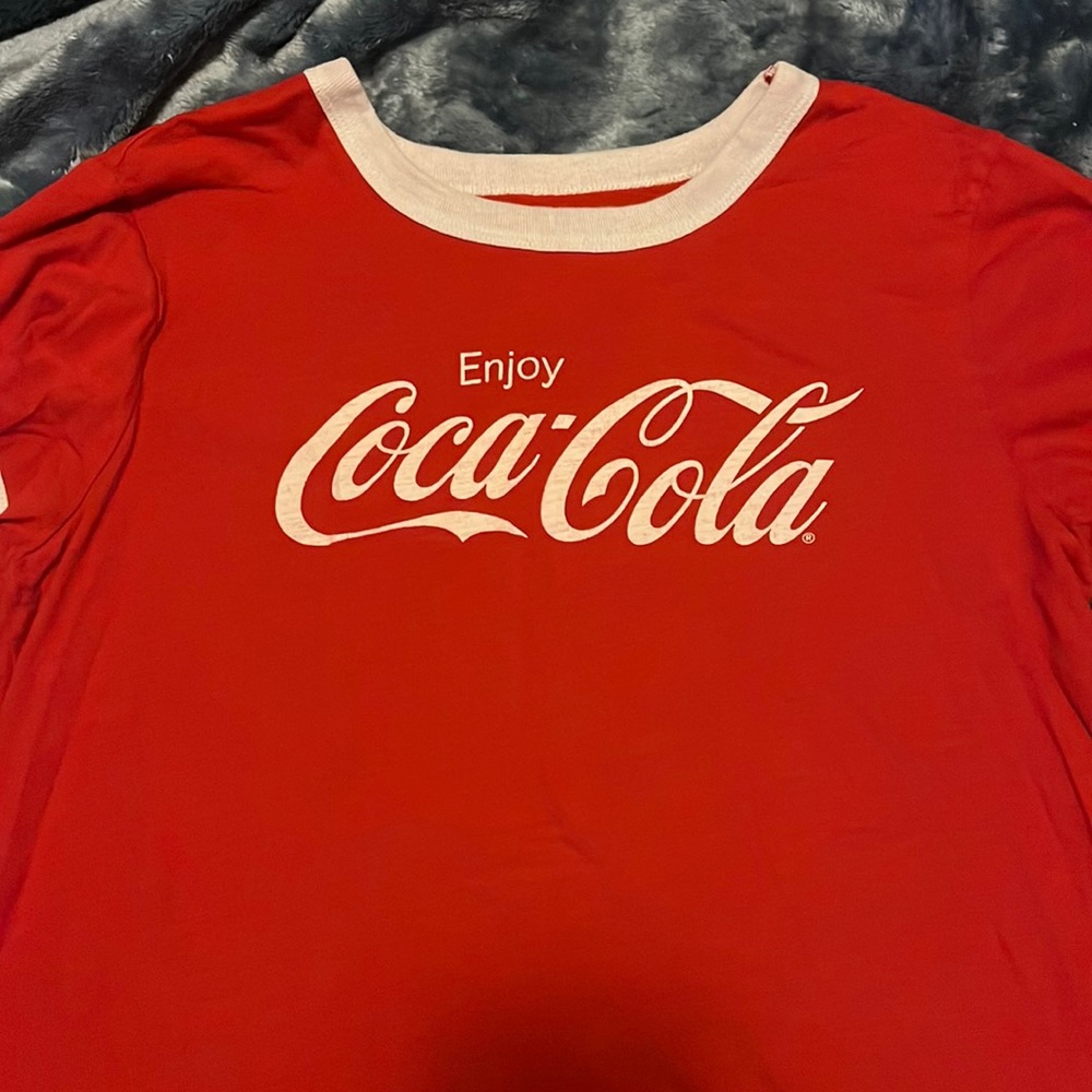 Large Coca Cola tshirt